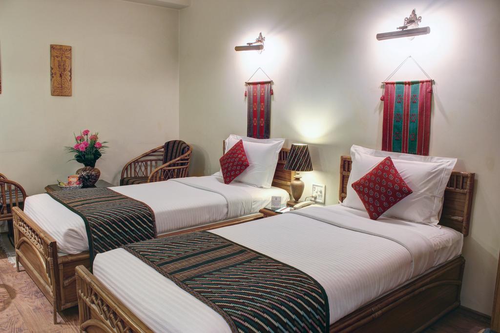 Palace On Ganges - Heritage Hotel Varanasi Phòng bức ảnh