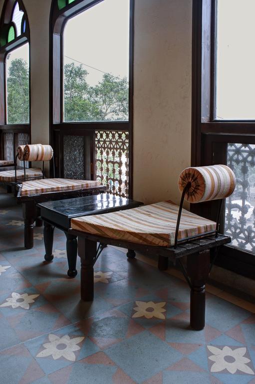 Palace On Ganges - Heritage Hotel Varanasi Ngoại thất bức ảnh