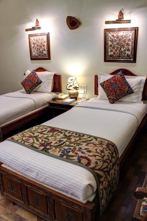 Palace On Ganges - Heritage Hotel Varanasi Phòng bức ảnh