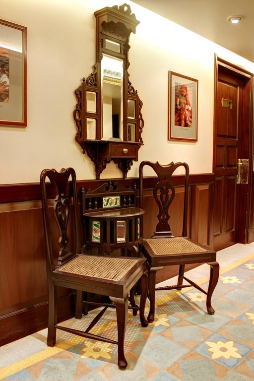 Palace On Ganges - Heritage Hotel Varanasi Ngoại thất bức ảnh