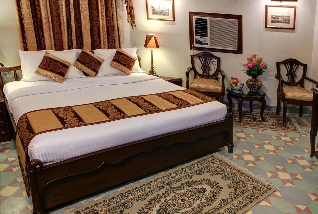 Palace On Ganges - Heritage Hotel Varanasi Phòng bức ảnh