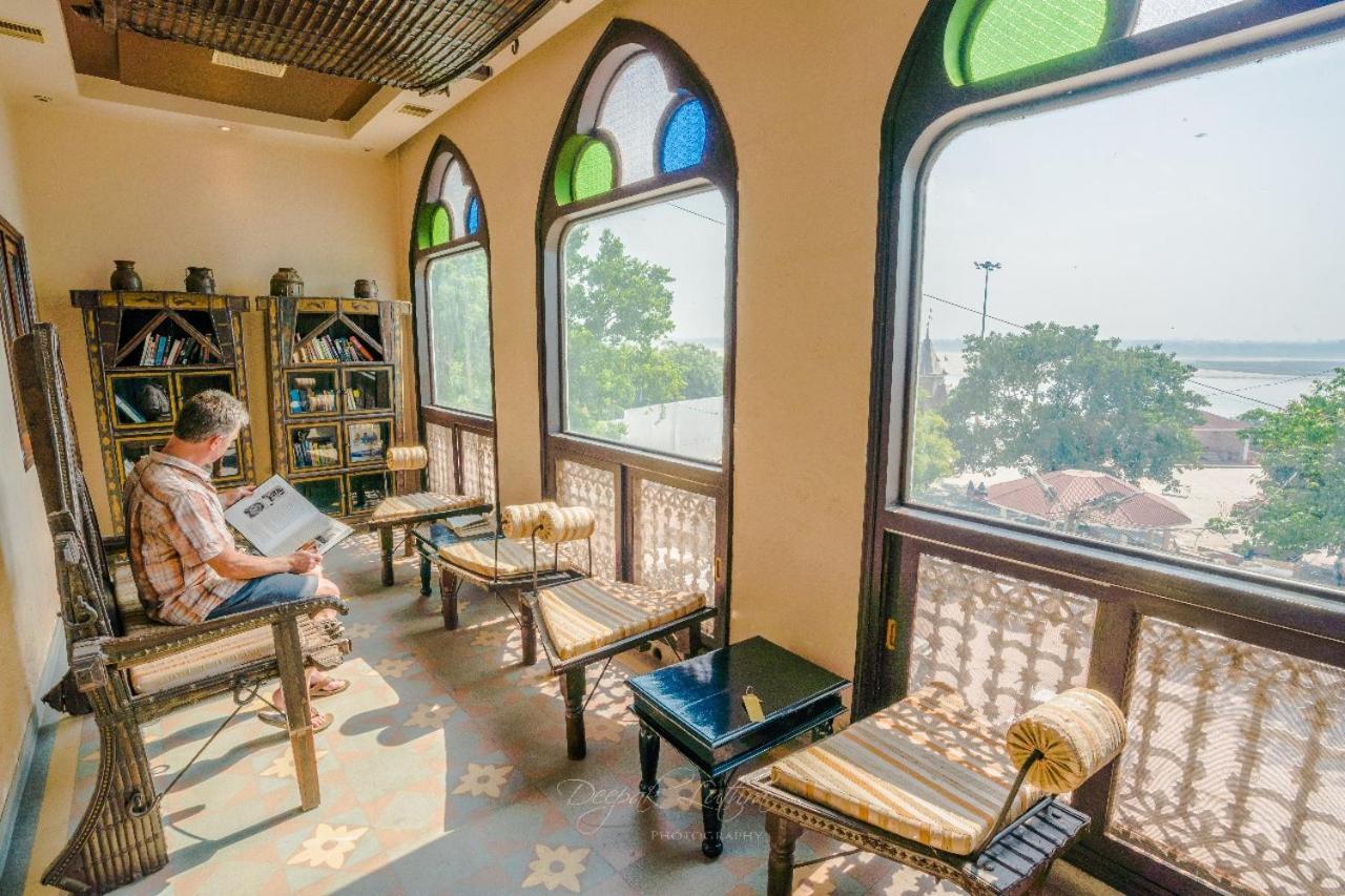 Palace On Ganges - Heritage Hotel Varanasi Ngoại thất bức ảnh