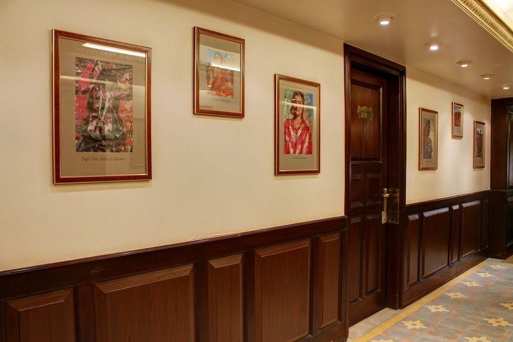 Palace On Ganges - Heritage Hotel Varanasi Ngoại thất bức ảnh