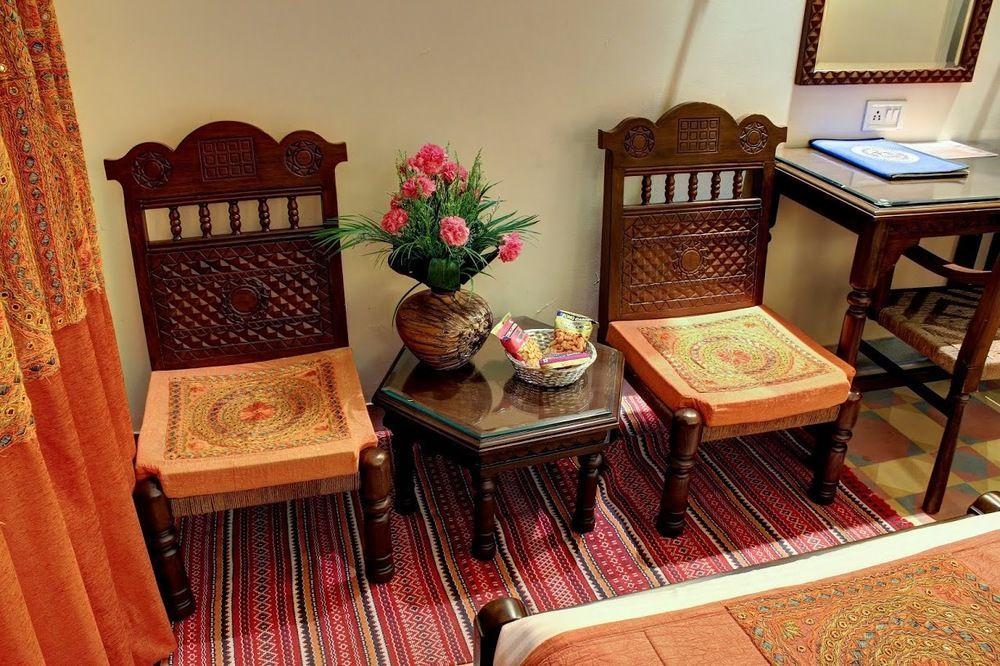 Palace On Ganges - Heritage Hotel Varanasi Ngoại thất bức ảnh