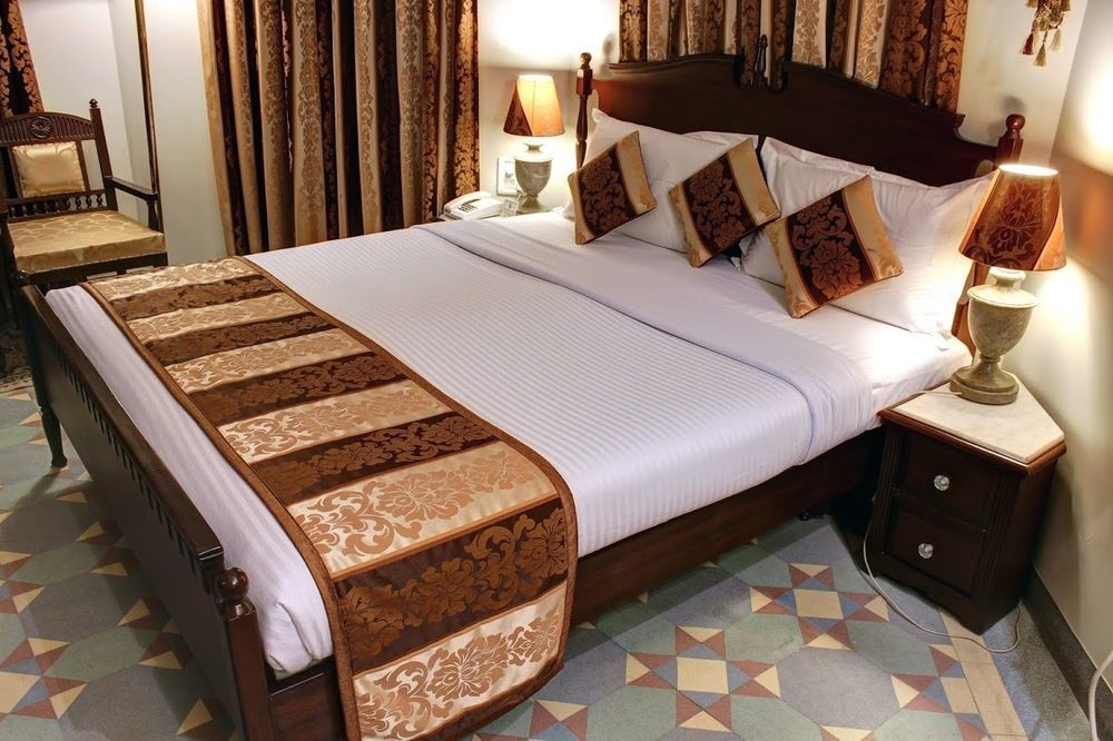 Palace On Ganges - Heritage Hotel Varanasi Ngoại thất bức ảnh